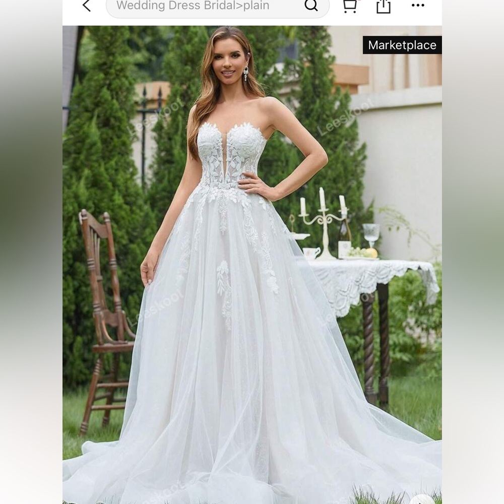 Elegant White Lace Wedding Dress